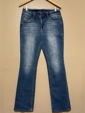 WIRED HEART slight bootcut leg jeans embroidery-beaded back pockets EUC